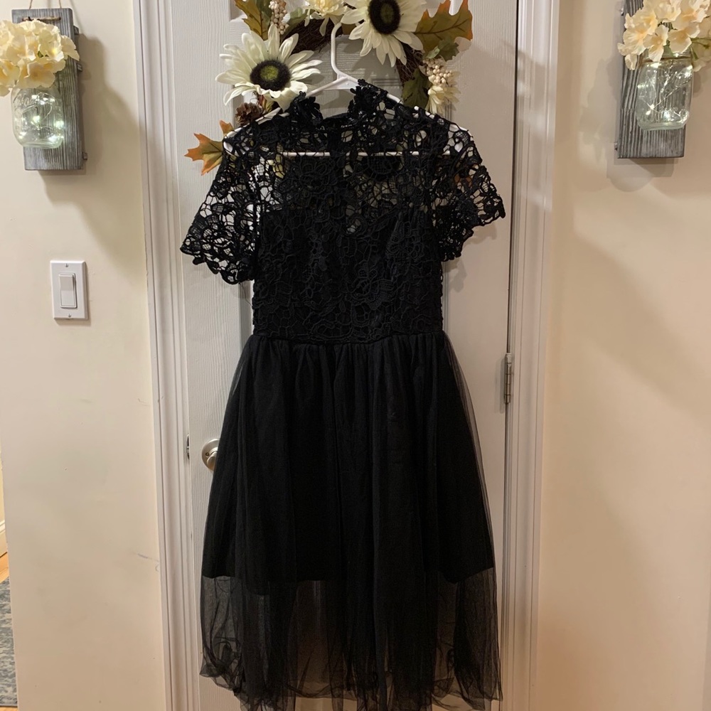 Formal dress size small great for going out...